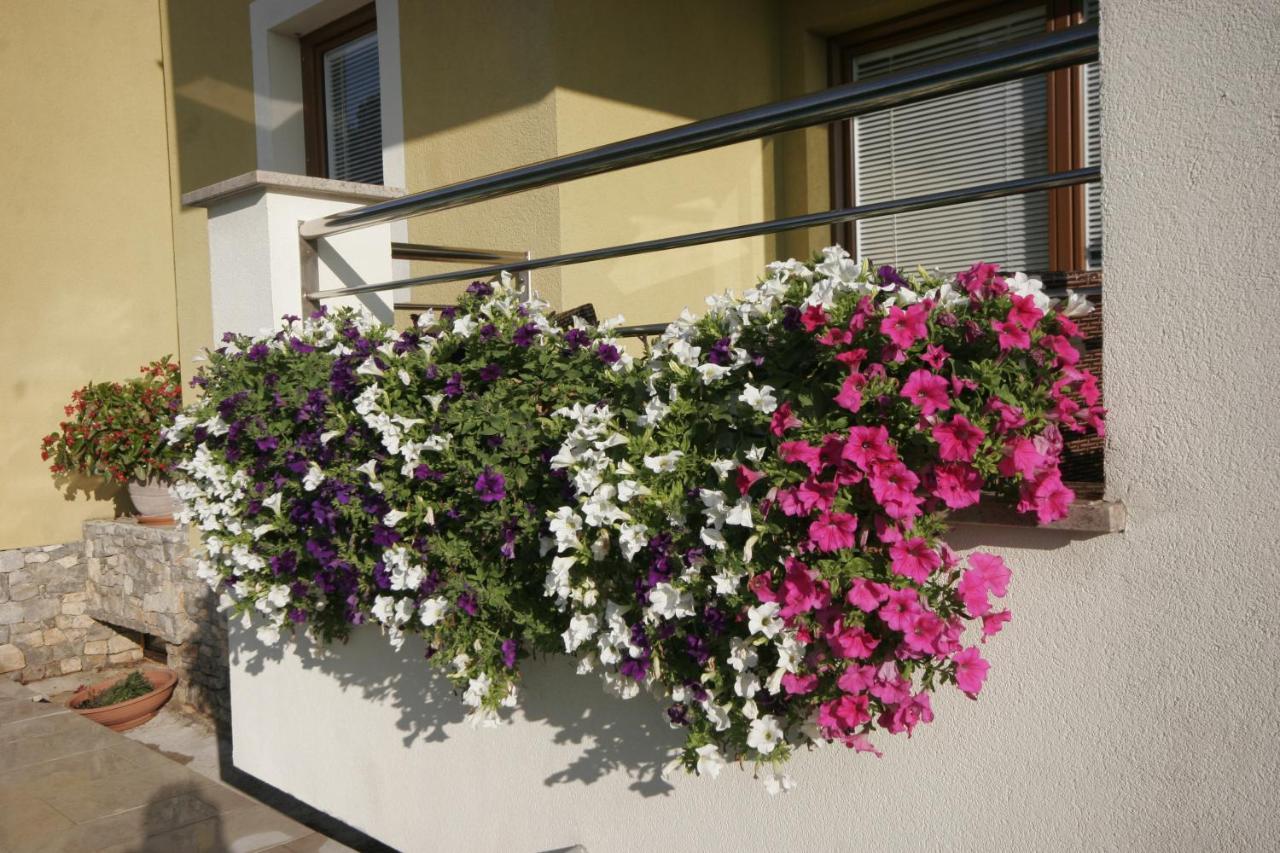 Apartments Salatic Krk Town Exterior photo